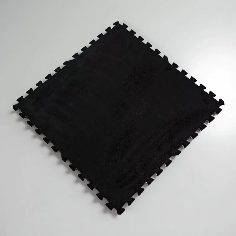 Килимок-пазл плюшевий 60×60 см «Чорний»