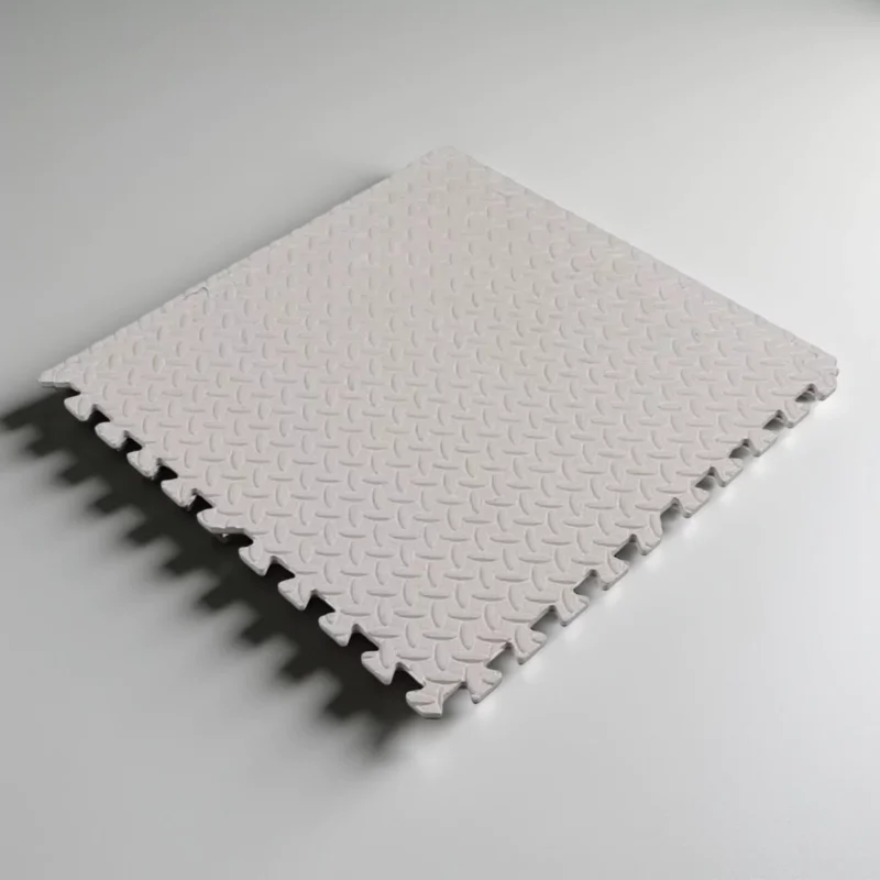 Дитячий м’який килимок-пазл 60×60 см «Сірий»